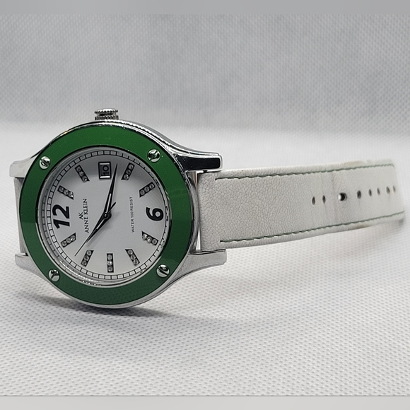 ANNE KLEIN Vintage Ladies Watch - Picture 8 of 12